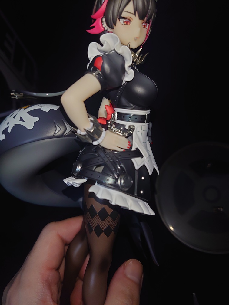 エレン　腰
